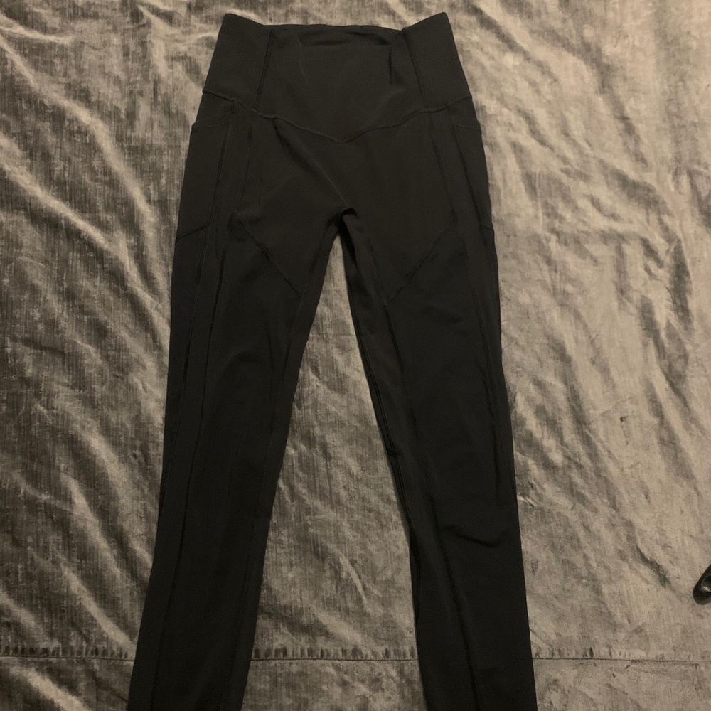 Lululemon ATRP 6 black